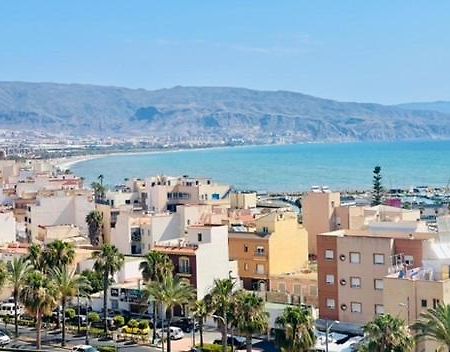 Castillo Suites, Vivienda Con Fines Turisticos El Castillo De Roquetas Roquetas de Mar Buitenkant foto